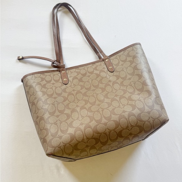 Coach F36658 Signature Reversible PVC City Tote Brown - Picture 3 of 11